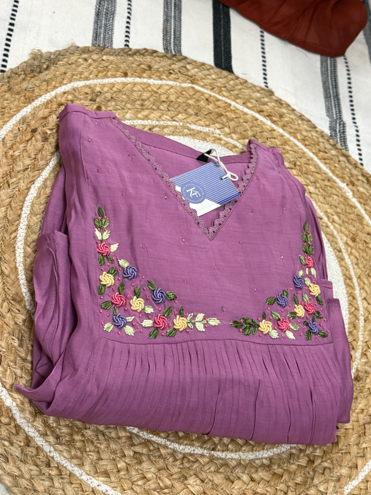 Mauve Embroidered Kurta set-Mul chanderi