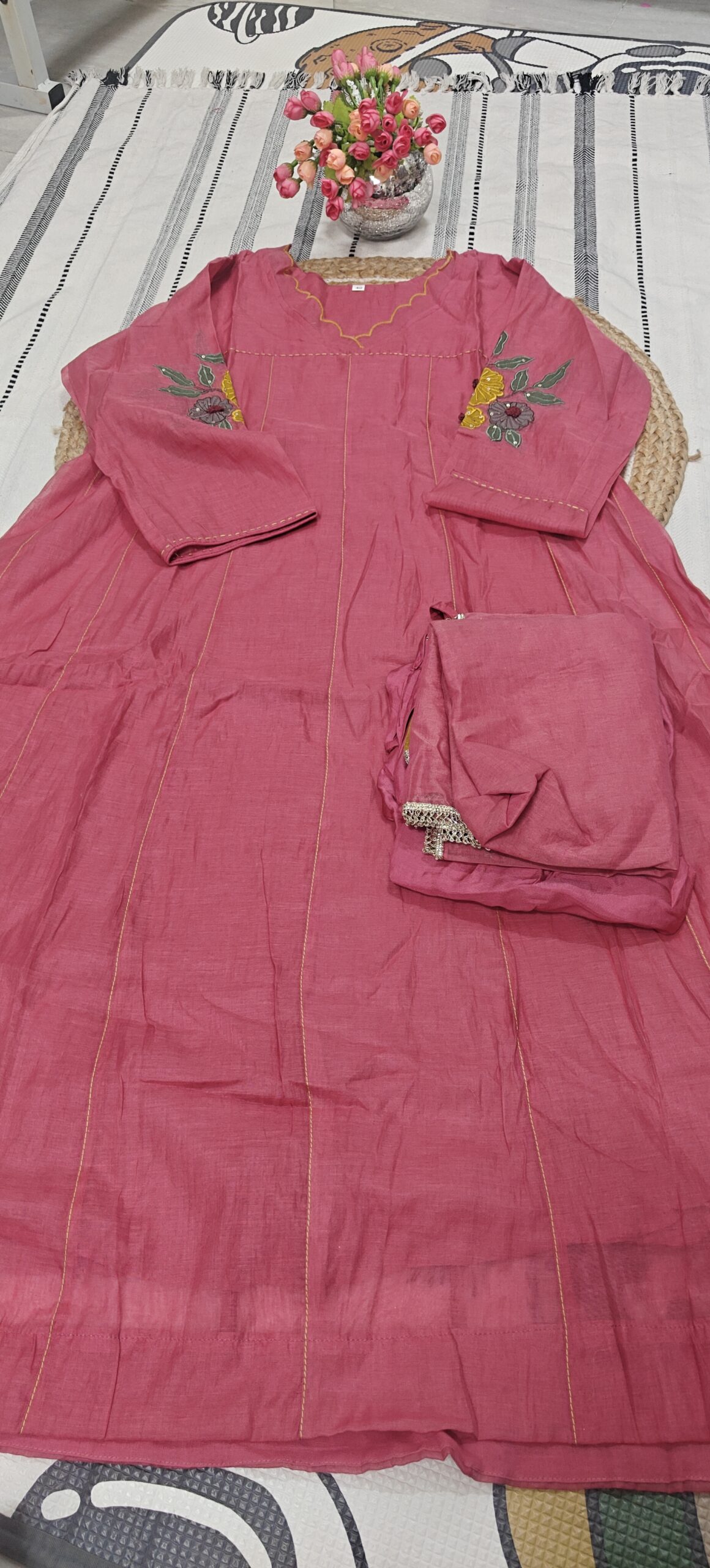 Pink Embroidered Kurta Set - Image 5