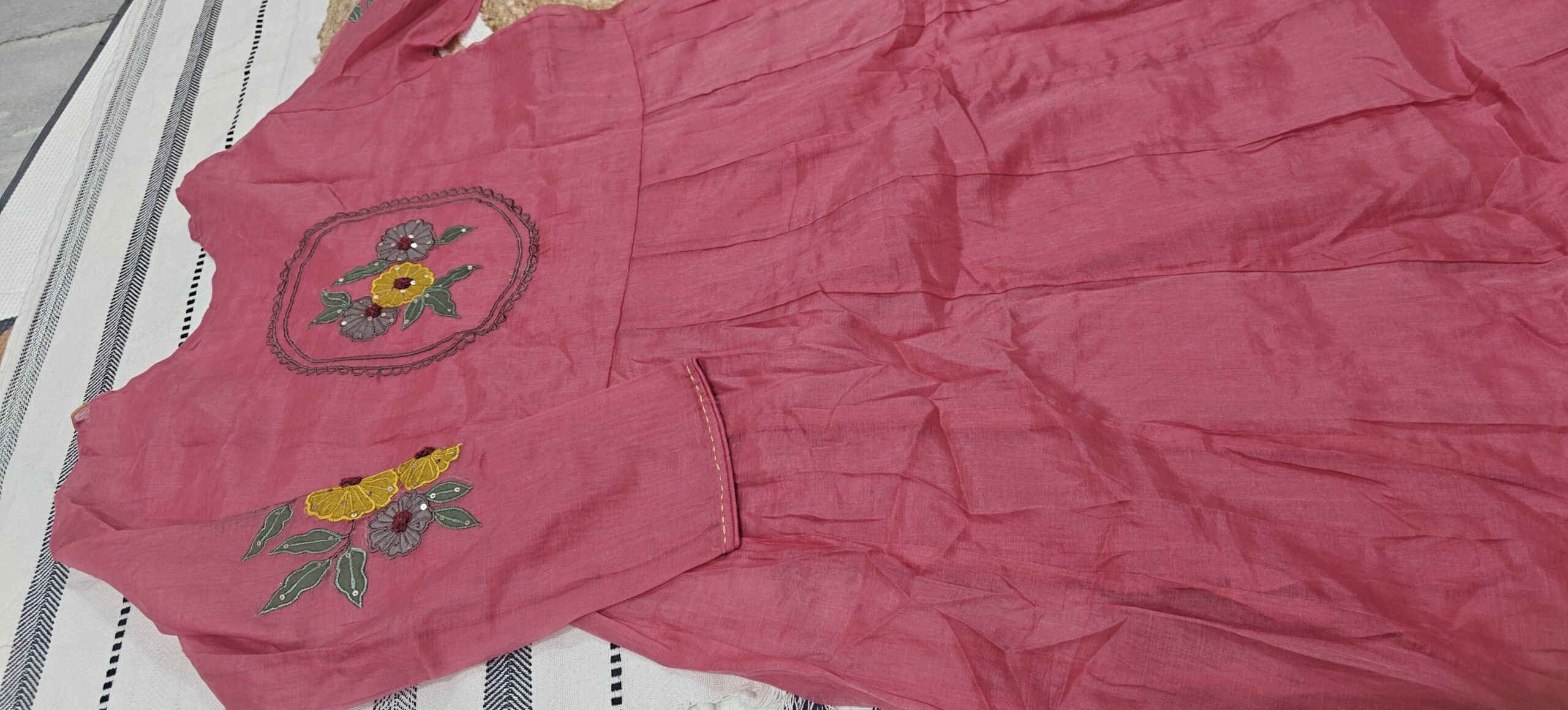 Pink Embroidered Kurta Set - Image 3