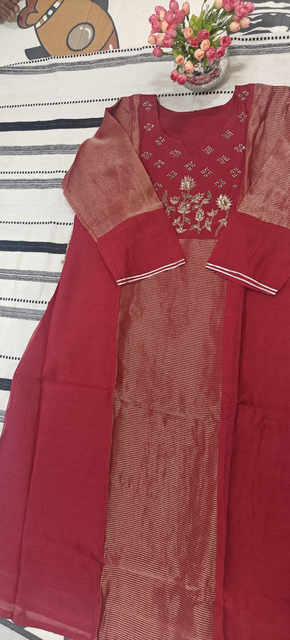 Red Embroidered Kurta Set for Women Wedding Wear - Image 2