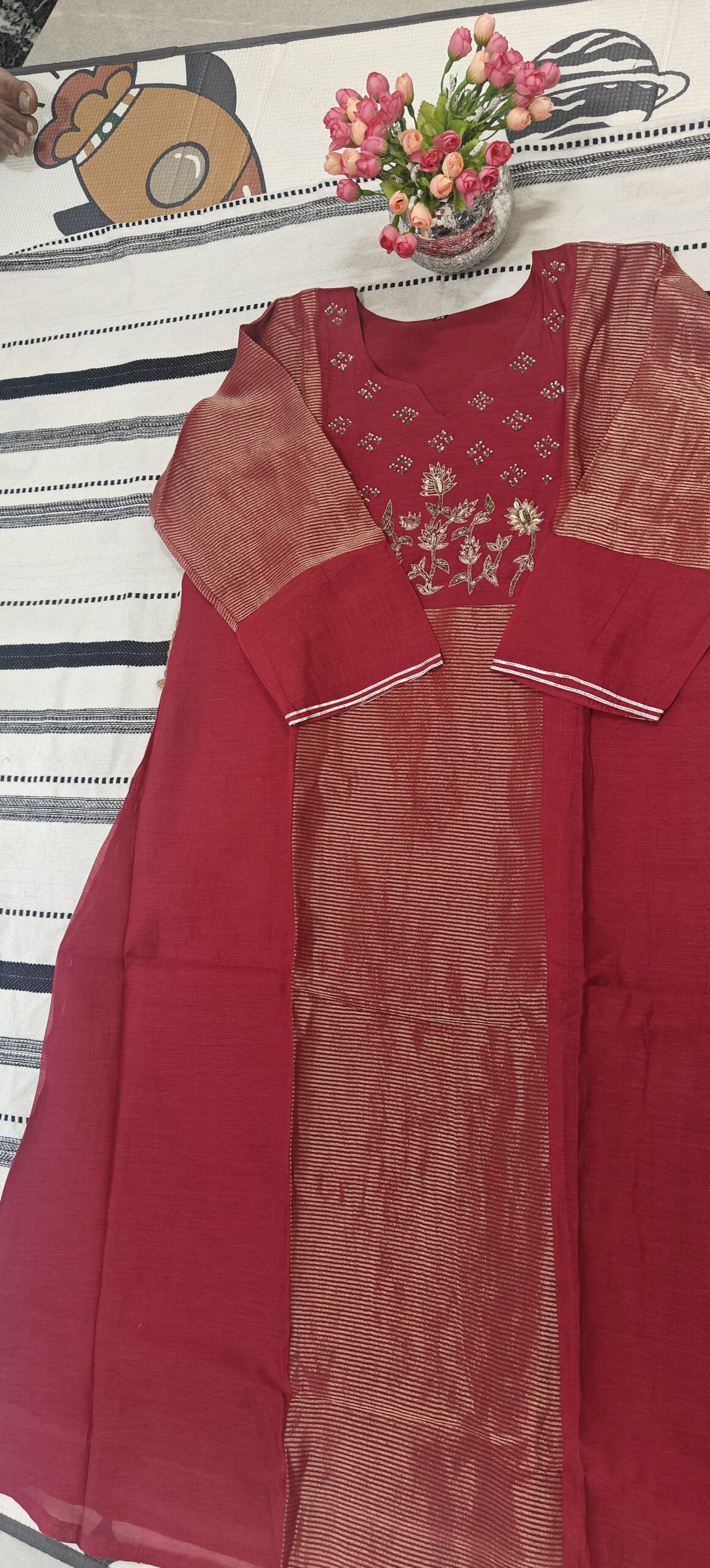 Red Embroidered Kurta Set for Women Wedding Wear - Image 3