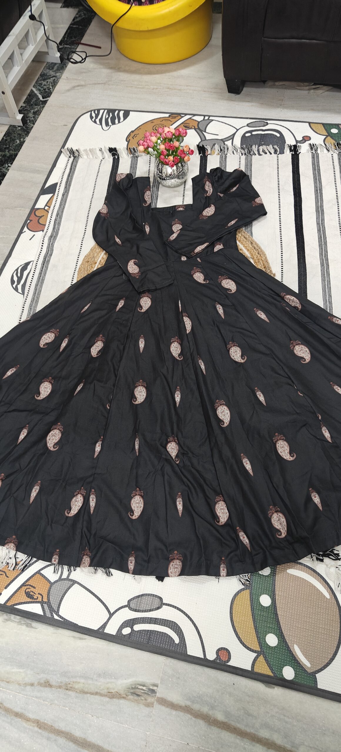 Black Paisley Printed Puff Sleeve Flared Dress - Image 3