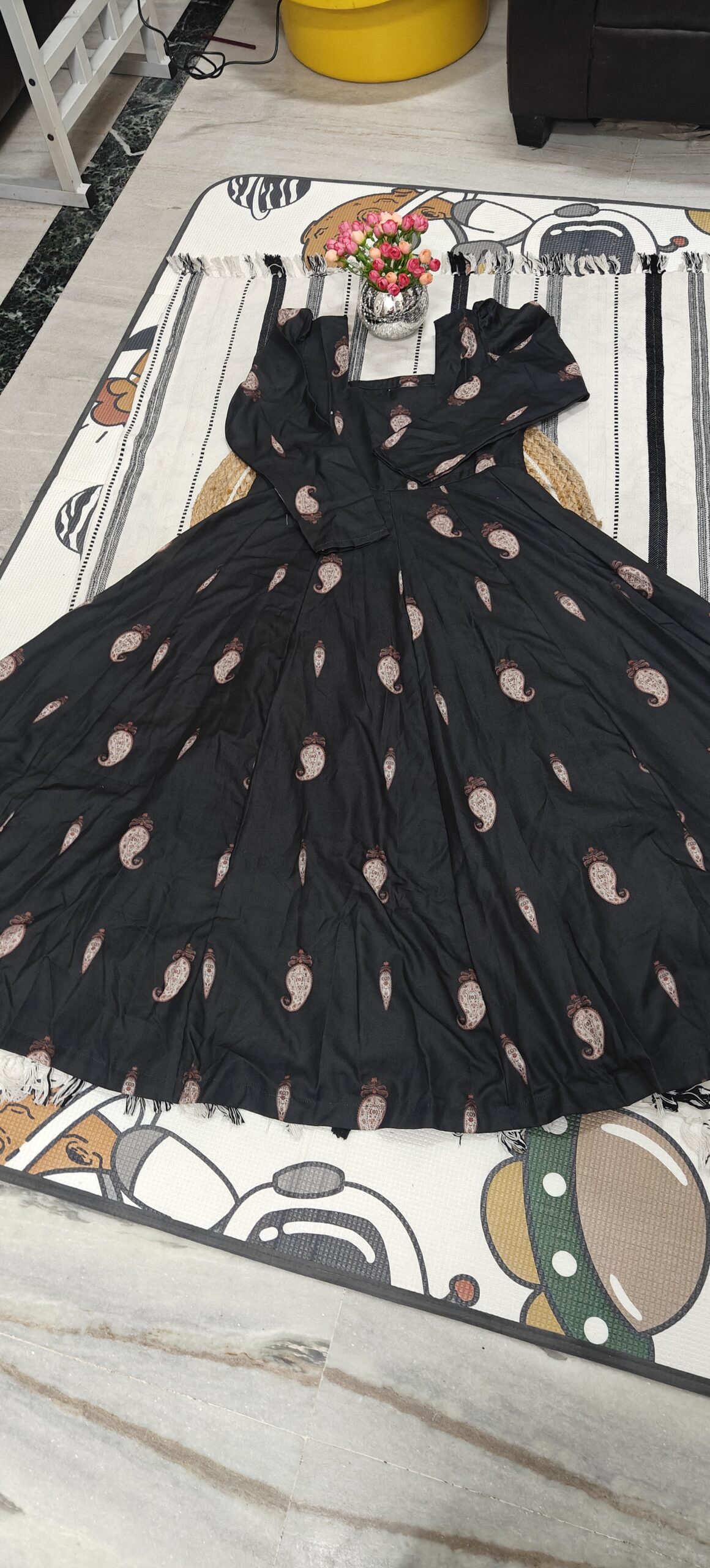 Black Paisley Printed Puff Sleeve Flared Dress - Image 2